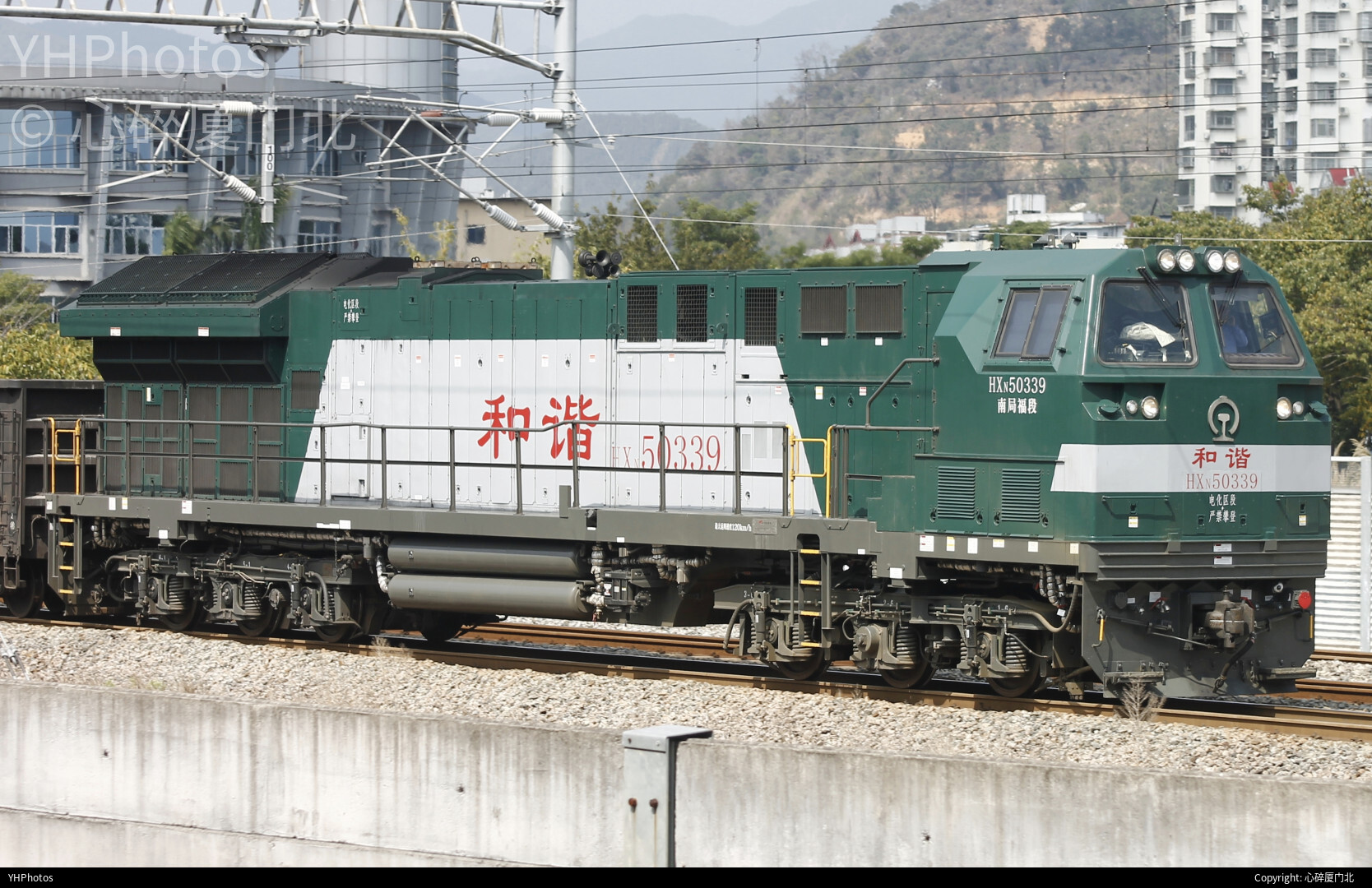 和谐内5龙岩站接近