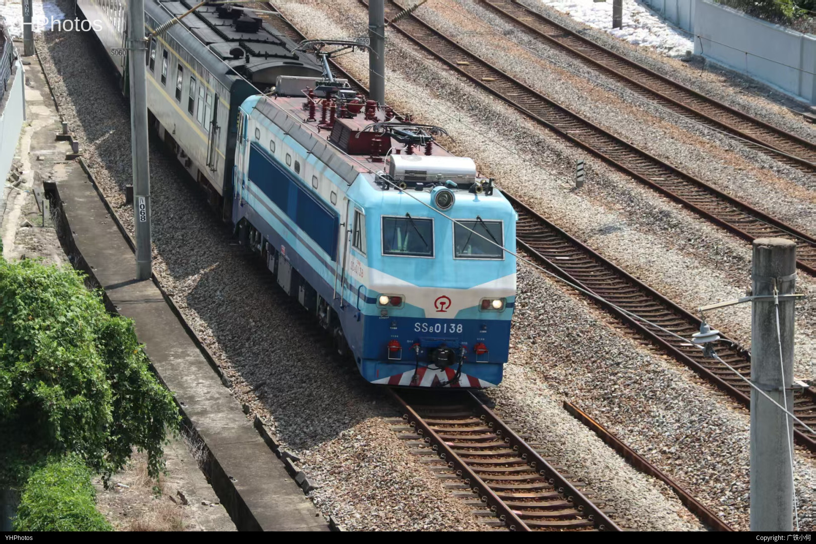 广深上的蓝色闪电