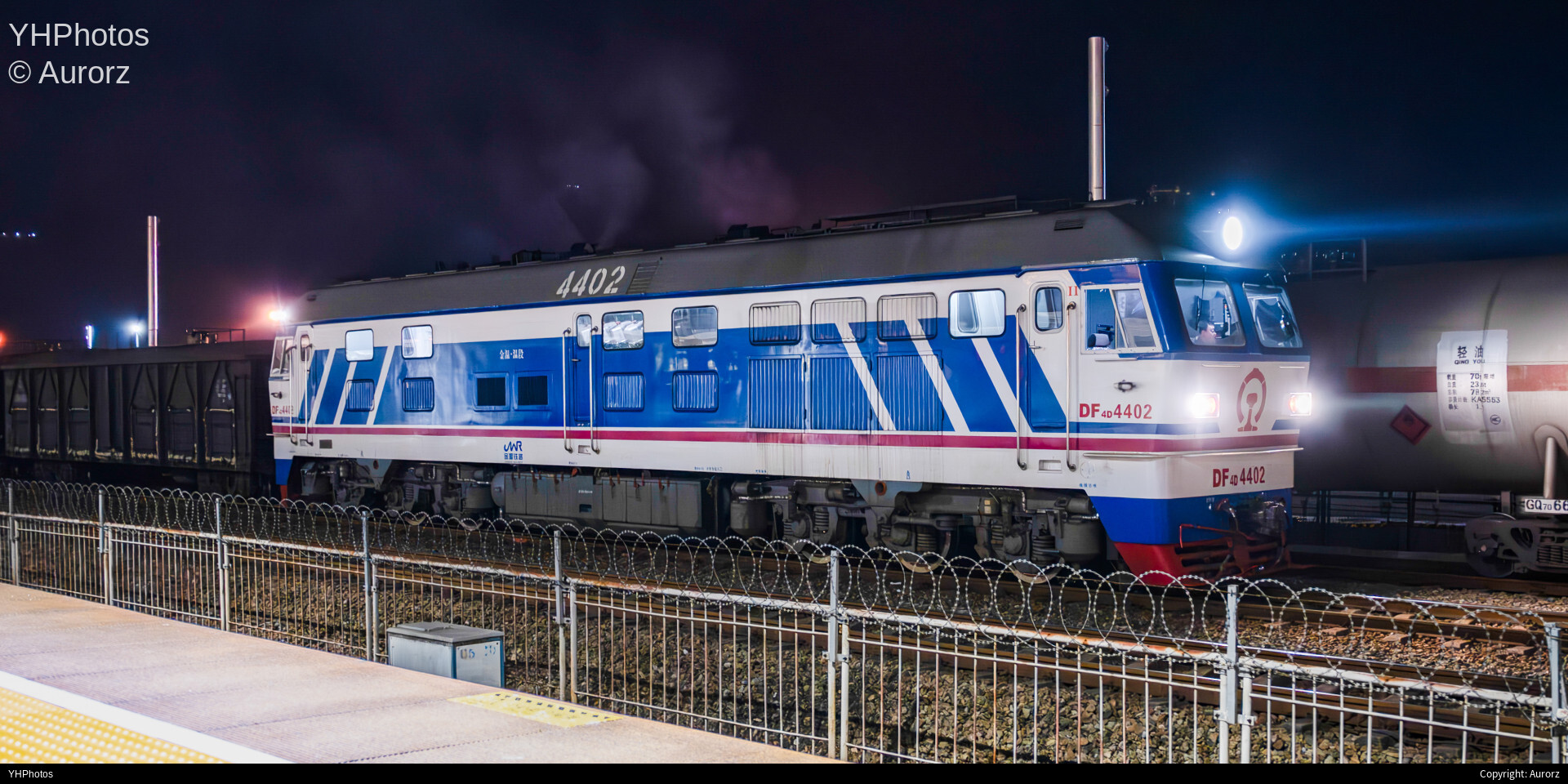 DF4D 4402