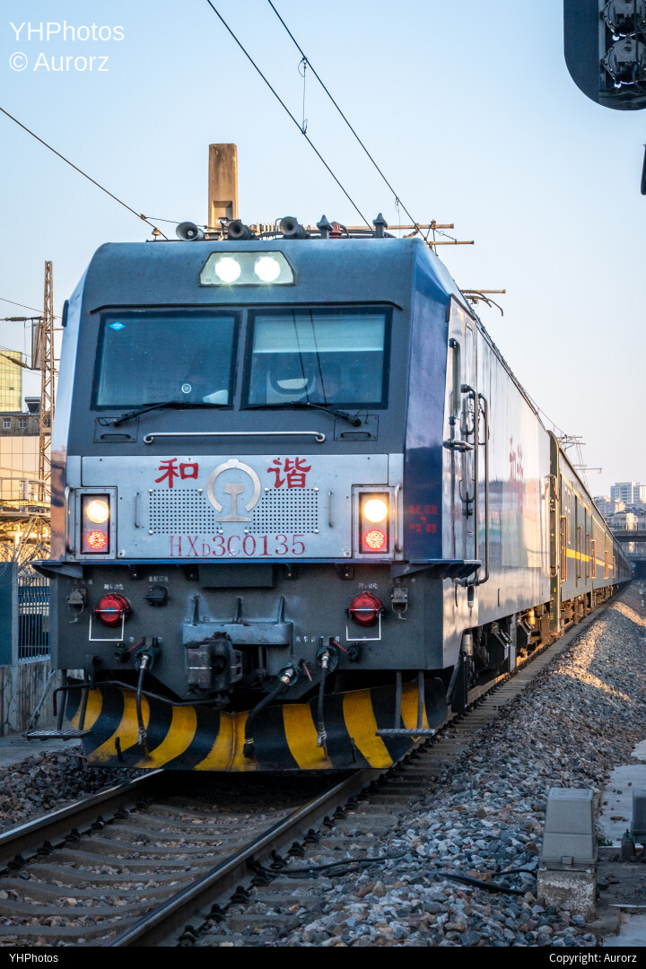 HXD3C即将上蚌埠淮河大桥