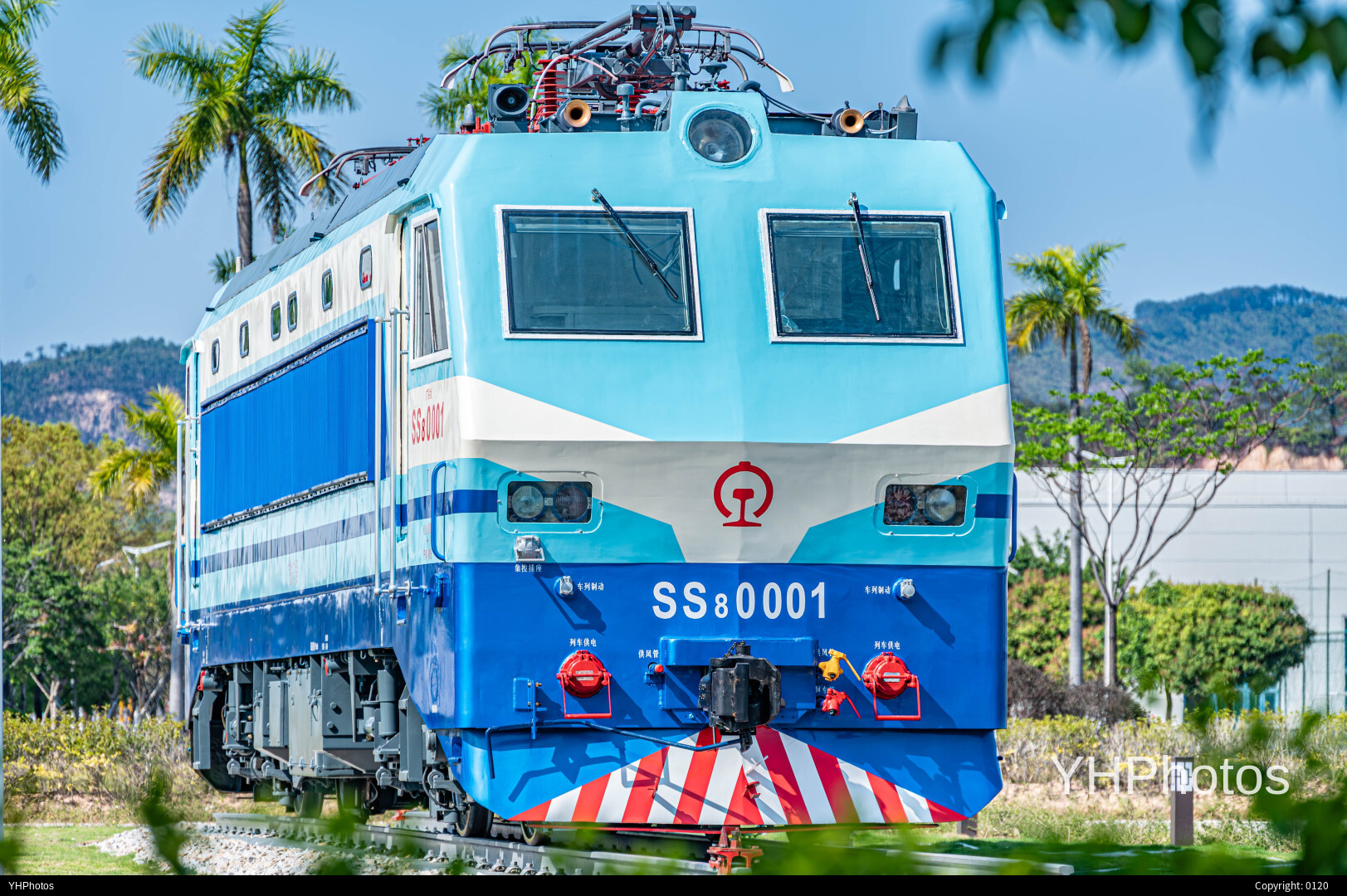它静静的躺在那里 安享晚年