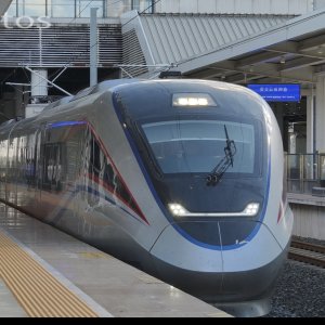 贵阳版 CRH3A-A 在贵安站