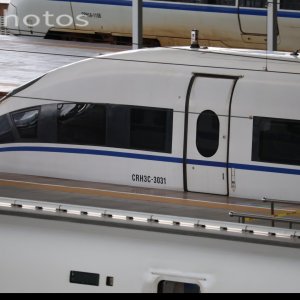 漏风兔停靠在广州南站