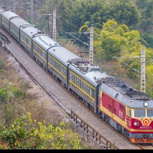 yb环广西旅游列车